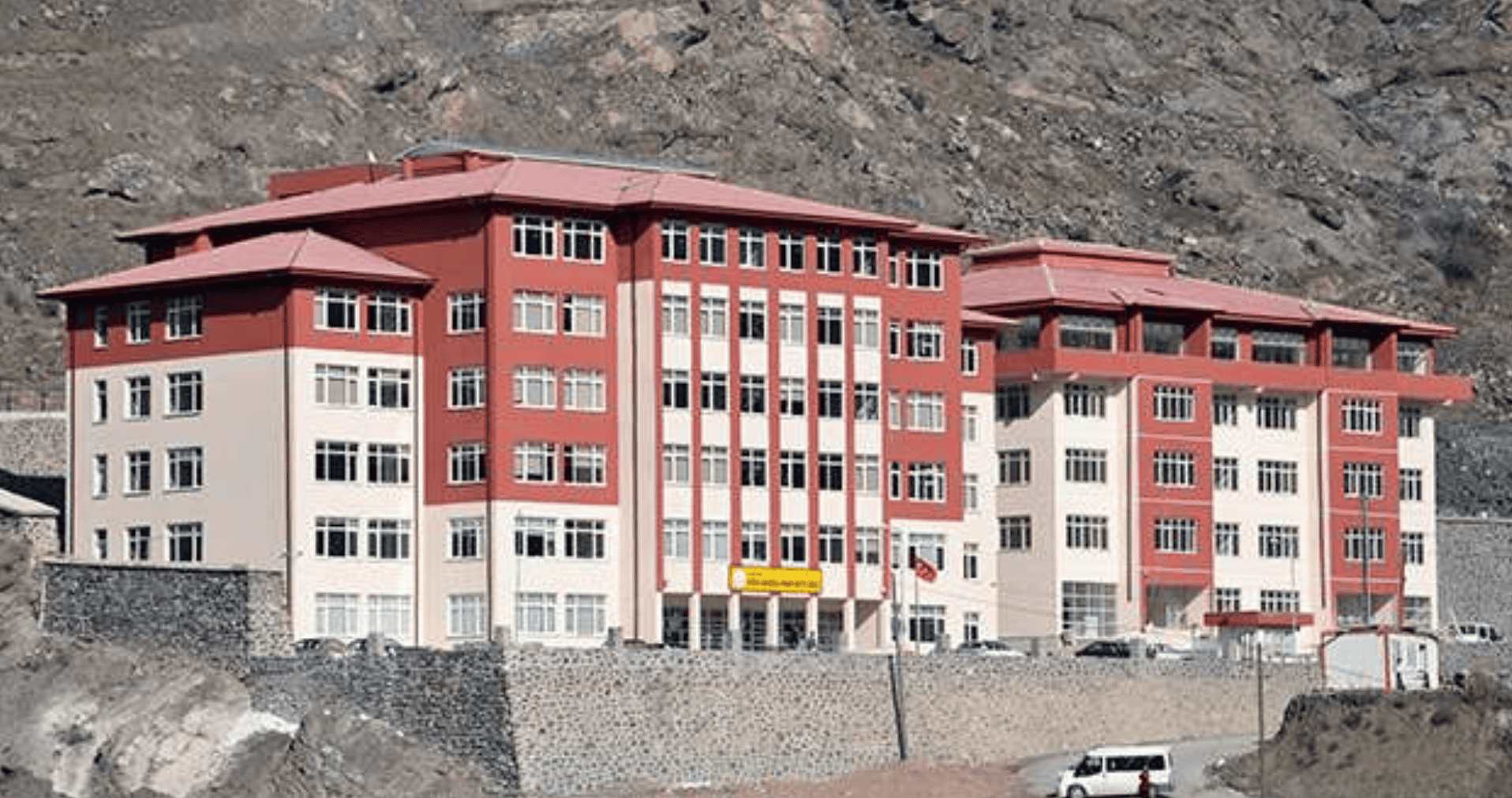 Gümüşhane Anadolu Lisesi ve Pansiyonu