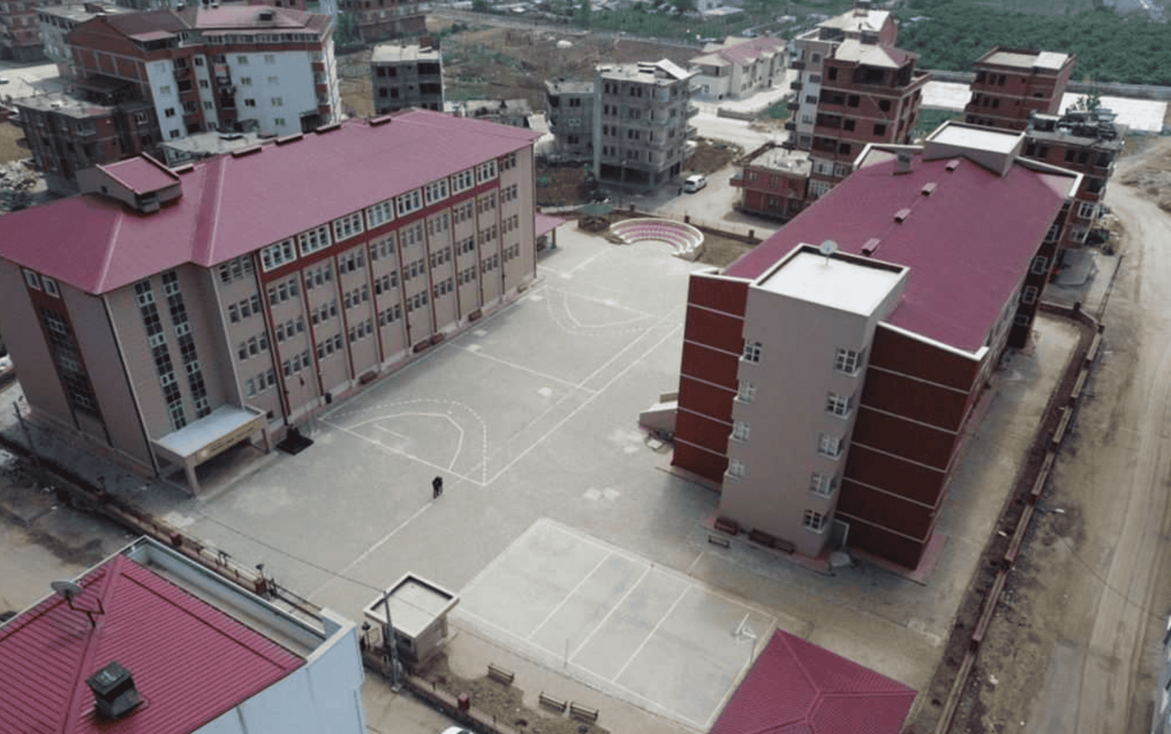 Araklı İmam Hatip Lisesi ve Öğrenci Pansiyonu